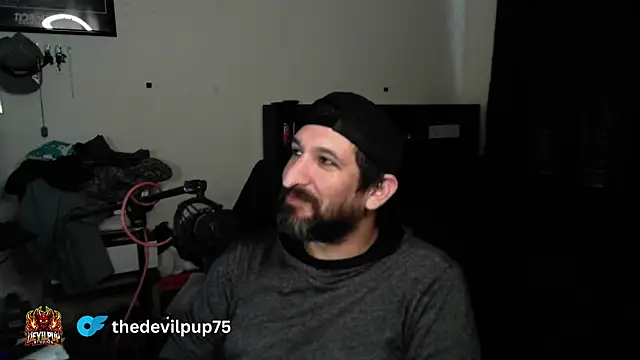 DevilPup75_ webcam