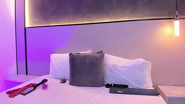 mia_slora webcam