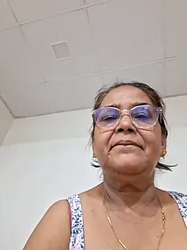 Priya-696 webcam