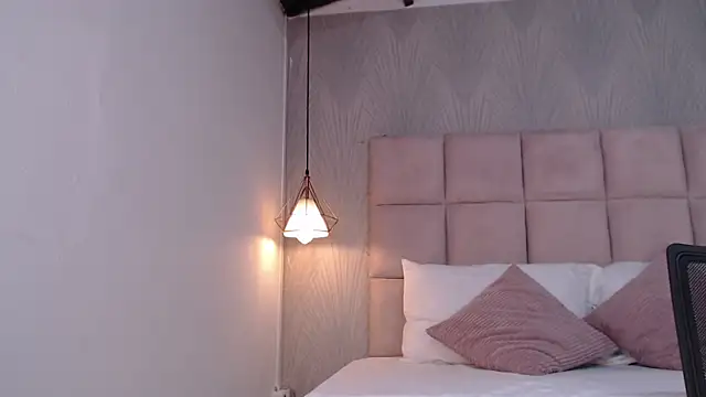 CandyBrunette webcam