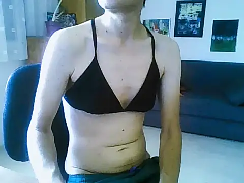 YeahsGirl webcam