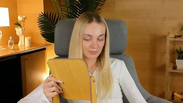 MarietteSolina webcam