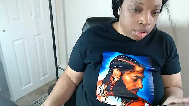 Sexymona1218 webcam