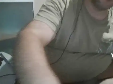 iron_boy80 webcam