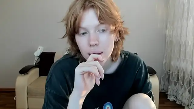 StellaDavis webcam