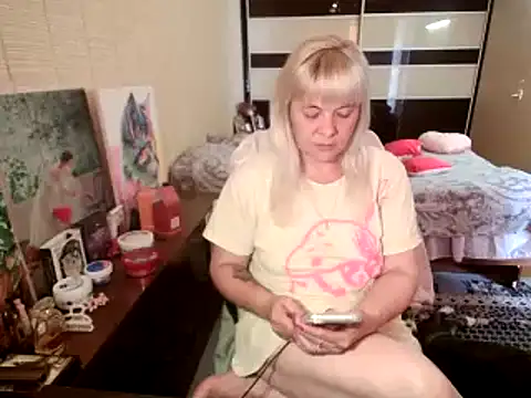 Lia_Laguna77 webcam