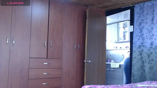 miia-big1boobs_ webcam