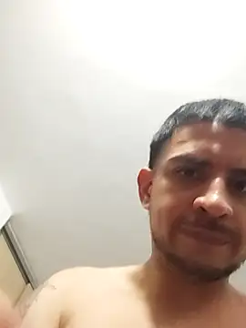 Elvergudocolombiano live cam on StripChat