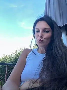 -OLYA- webcam