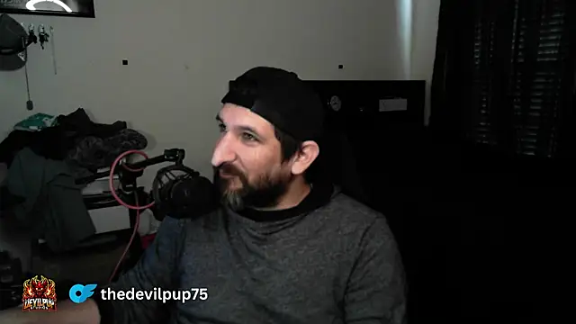 DevilPup75_ webcam