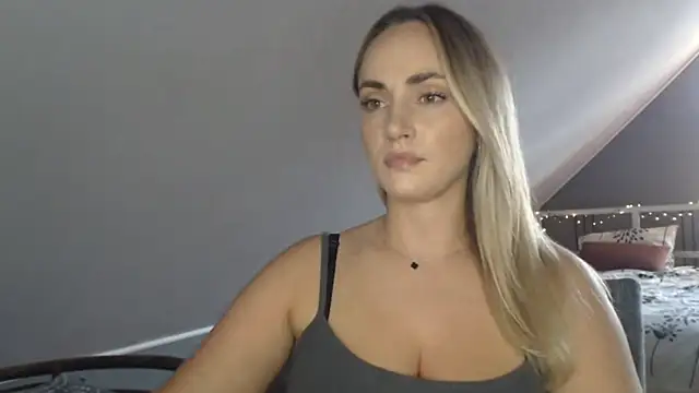 ScarlettSensitive webcam