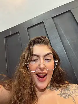 miiabellovic webcam