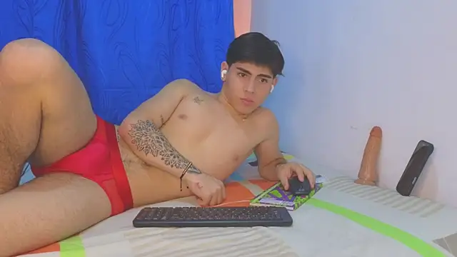 josethariaz25 live cam on