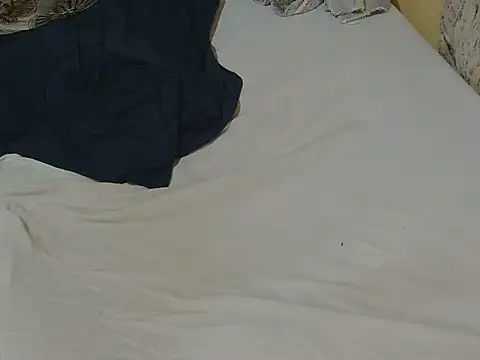 petite_pretti webcam
