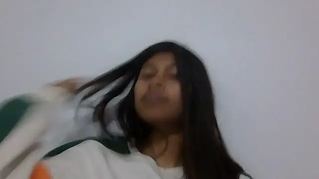 Pocahontas_Honey webcam