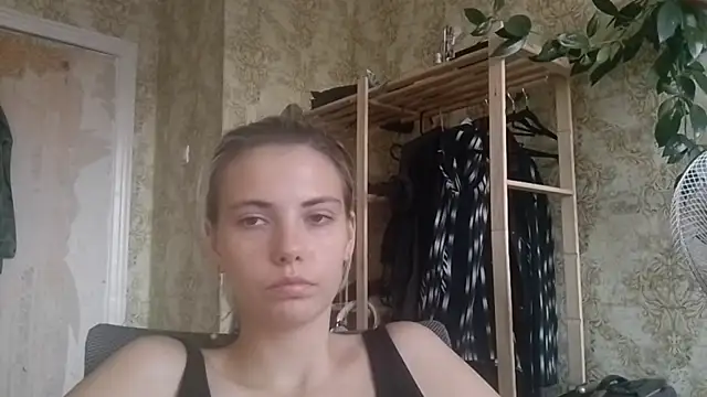 Helen18glo webcam