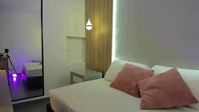 jade_swann webcam