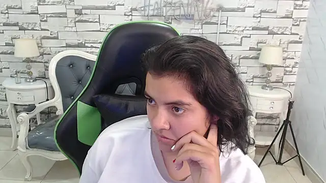 amalia_a webcam
