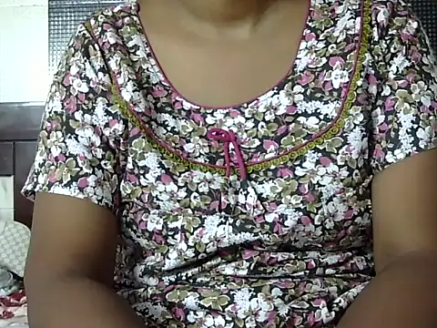 HOT-VARSHA7 webcam