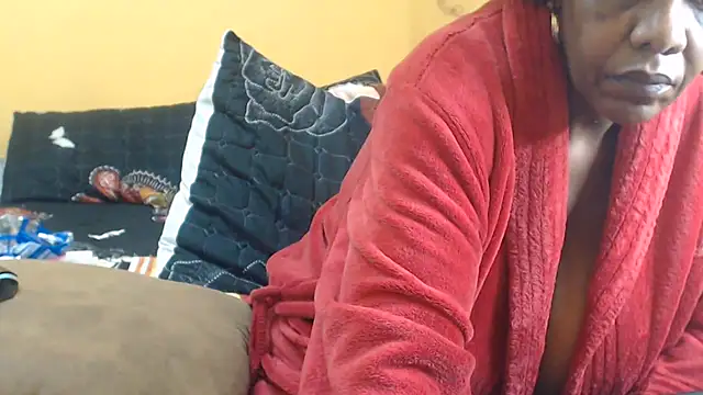 bustykelly webcam