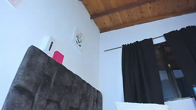 kyany__ live cam on StripChat