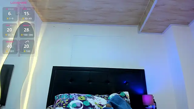 BustyGlow webcam