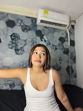 adelefox1 (F young) - Show ass
