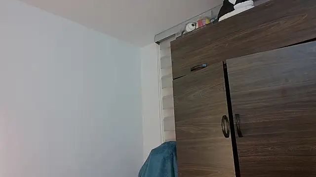 selene_red_ webcam