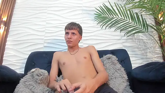 pavo_tv (M twink) - show cum