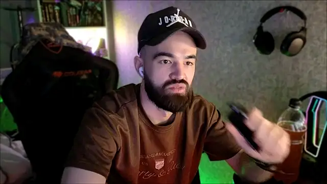 _Serious_Man webcam
