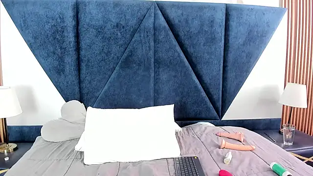 Olivia_Collinns1 webcam