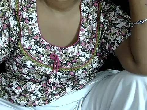 HOT-VARSHA7 webcam