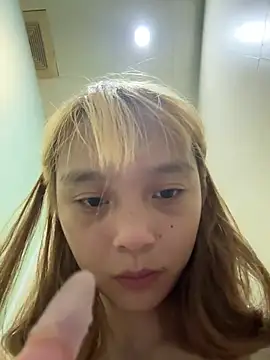 yangyang520-18girl webcam
