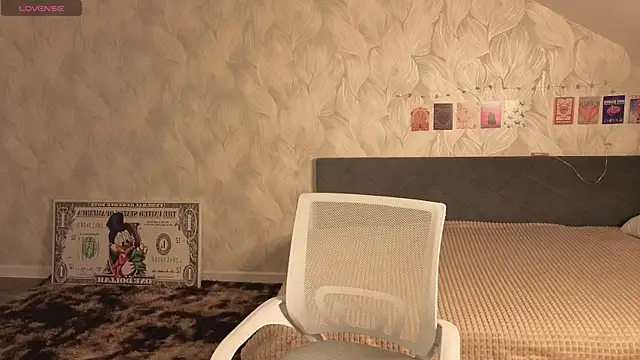 Ester_Henderson webcam