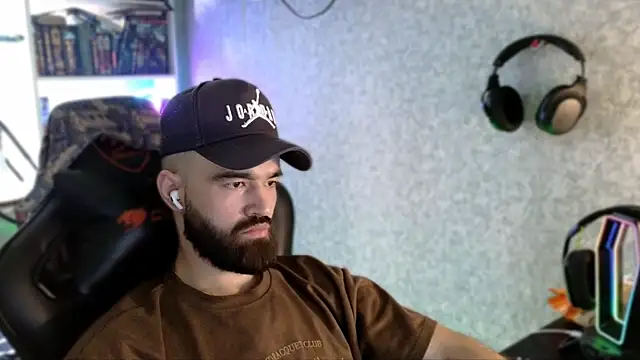 _Serious_Man webcam