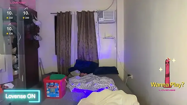 YourhotPotatoTS live cam on StripChat