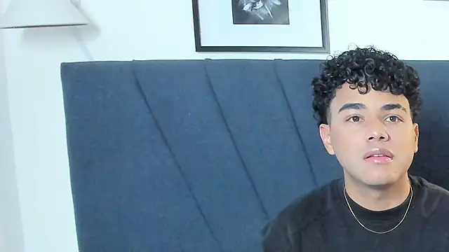 Enzo_love18 webcam