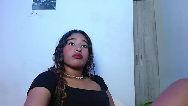 Lunaa__Velvet webcam