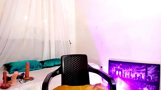 lilahSweet webcam
