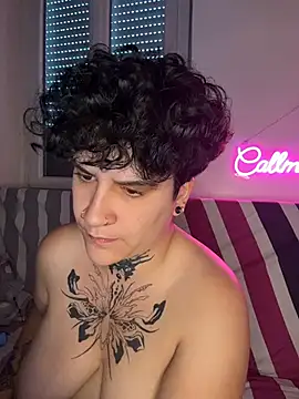 callmelouve webcam