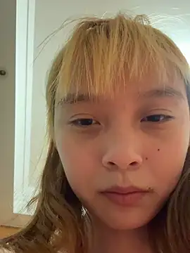 yangyang520-18girl webcam
