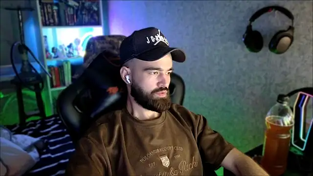 _Serious_Man webcam
