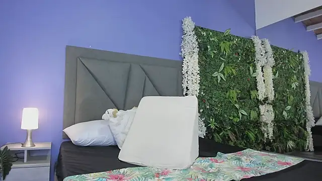 gaby_cruz_ - Gaby_cruz_'s free webcam - UK Sex Cams