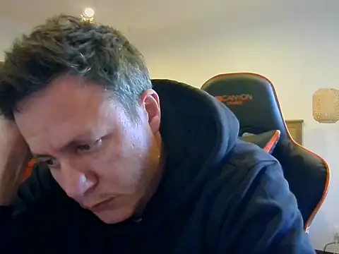 TroyDieselXXX webcam