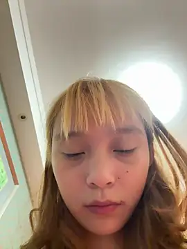 yangyang520-18girl webcam