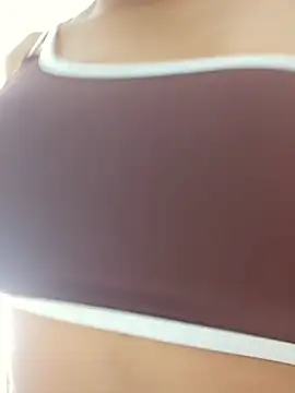 _MissPompitas23_ webcam