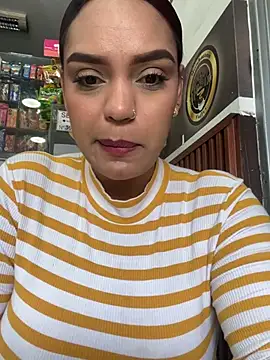 Sara-77 webcam