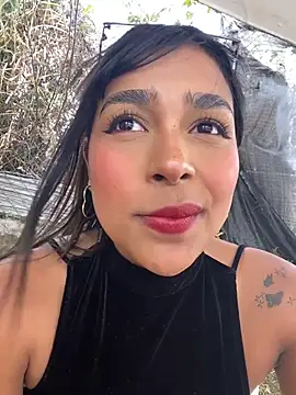 Mariangel_11 live cam on StripChat