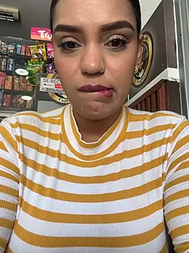 Sara-77 webcam