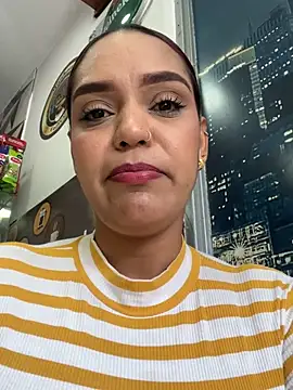 Sara-77 webcam